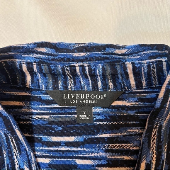 Liverpool Los Angeles Abstract‎ Print Camp Shirt in Linear Abst Prnt Sz S NWT - Picture 8 of 13